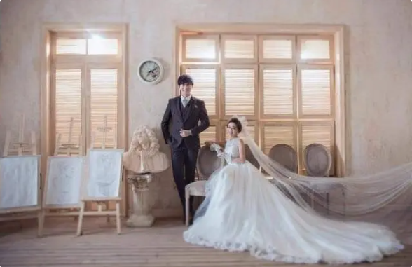 微购儿婚纱预订小程序开发,商家线上展示平台 微购儿婚纱预订小程序开发,商家线上展示平台